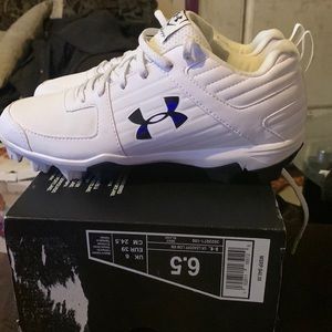Under armor cleats boys 6.5